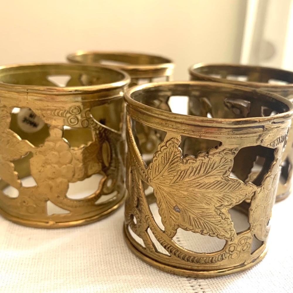 Brass napkin rings - set of 4